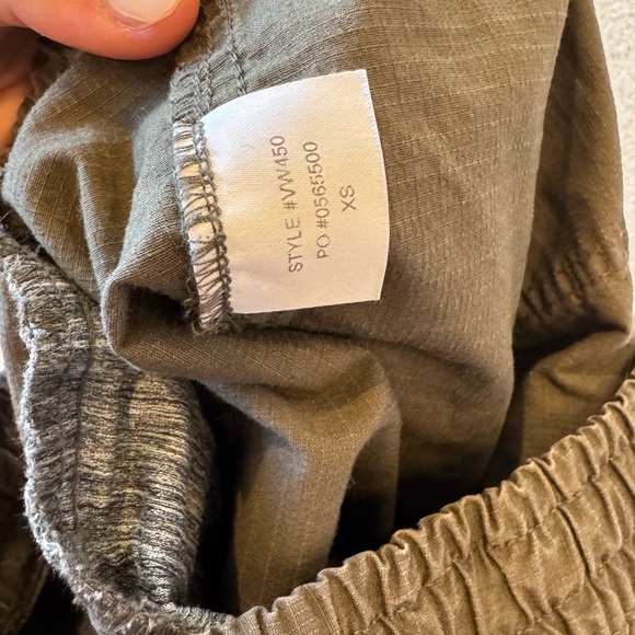 Vuori Ripstop Olive Ankle Pants - Picture 4 of 7
